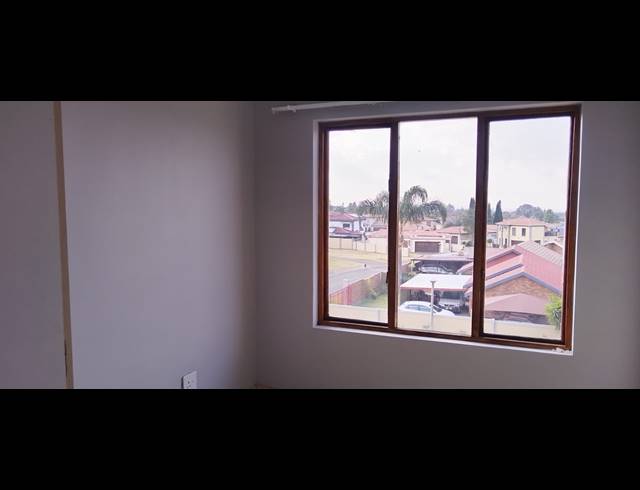 3 BEDROOM PENTHOUSE FOR SALE IN REYNO RIDGE